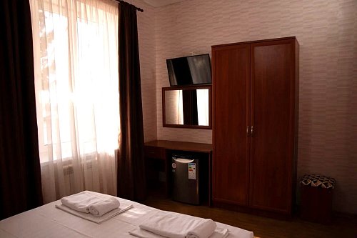 4-х местный, 2 комнатный номер, Море и Пальмы