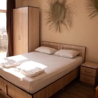 4-х местный, 2 комнатный номер Люкс, Море и Пальмы